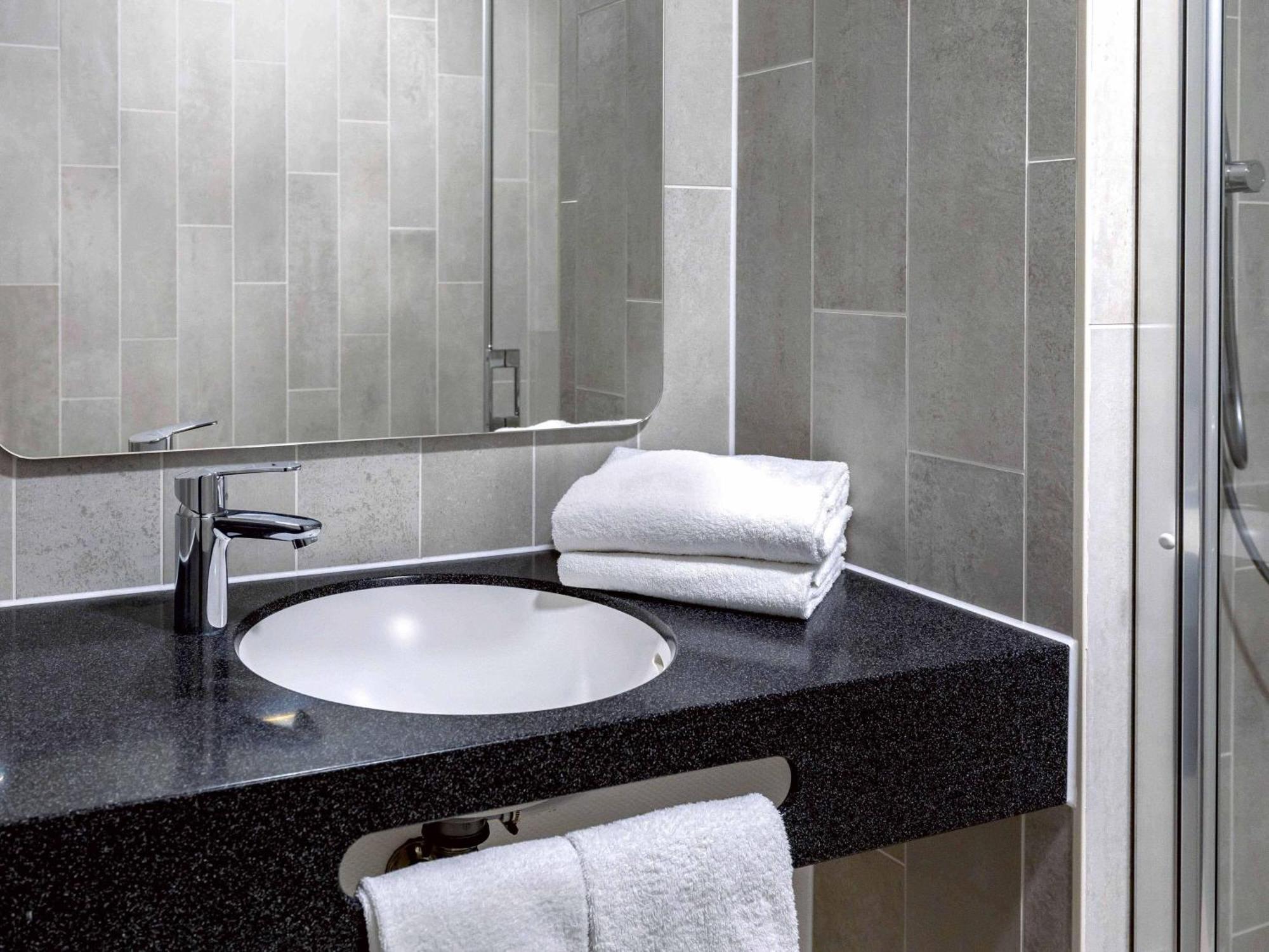 Triple Room,1746960880:JPEG